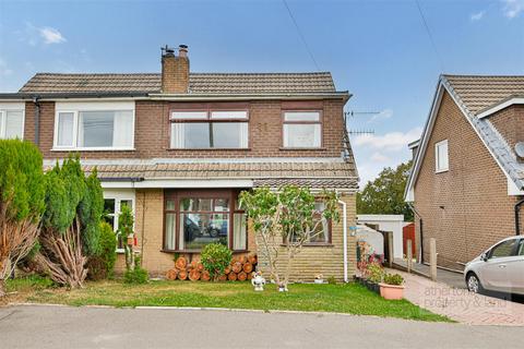 3 bed property, in Bushburn Drive, £220,000