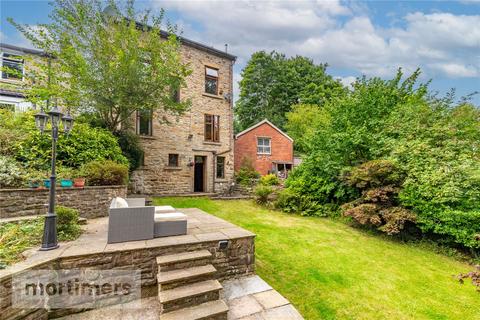 5 bed property, in Whalley New Road, £450,000