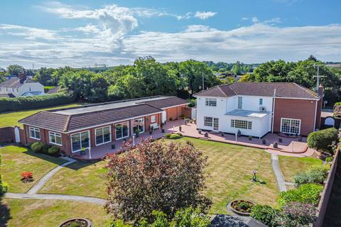 4 bed property, in Lower Road, £1,470,000