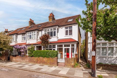 4 bed property, in Kingsway, £1,150,000