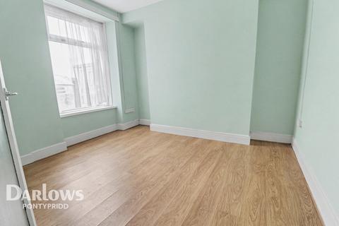3 bed property, in Meadow Street, £155,000