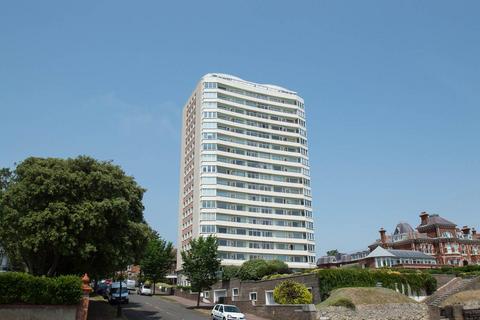 2 bed property, in Bolsover Road, £270,000
