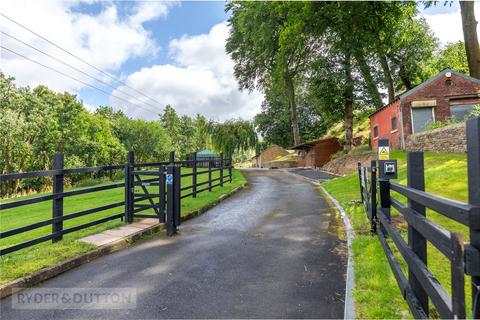 3 bed property, in Highfield Road, £625,000