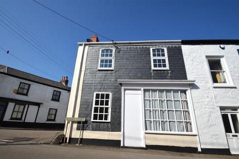 2 bed property, in Fore Street, £180,000
