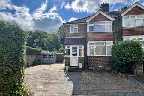 3 bed property, in Holly Road, £490,000
