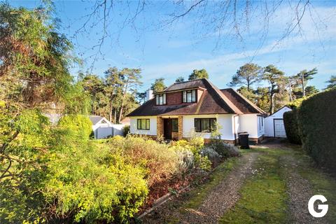 3 bed property, in Golf Links Road, £725,000