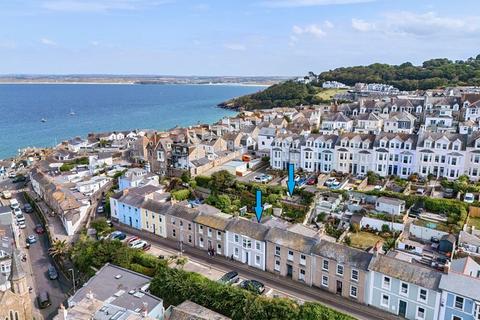5 bed property, in Tregenna Terrace, £925,000