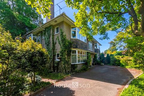 5 bed property, in Talbot Avenue, £700,000