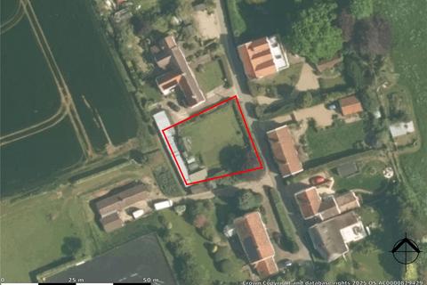 Studio, in Swingleton Hill, £250,000
