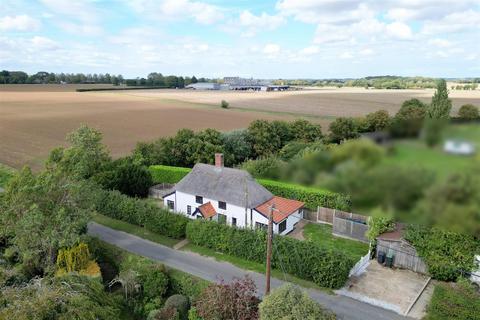 3 bed property, in Watering Road, £350,000