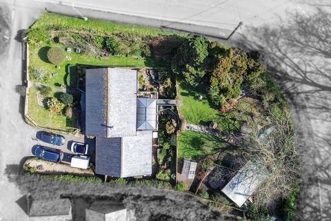 3 bed property, in St. Keyne, £485,000