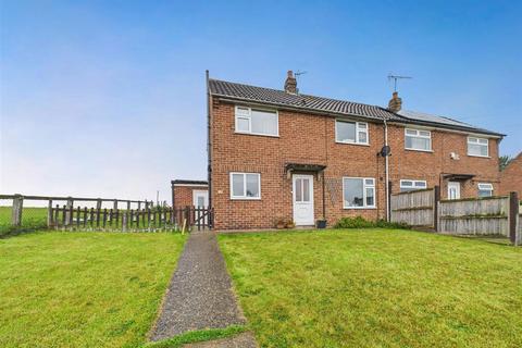 3 bed property, in 1 East End, £190,000