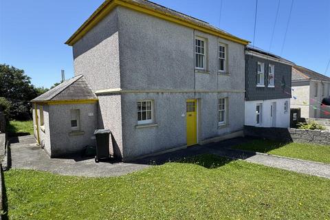 3 bed property, in Robartes Road, £175,000