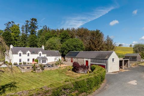4 bed property, in Thickside House, £749,500