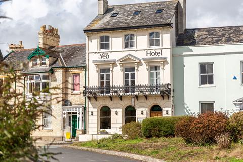 13 bed property, in Pilton Street, £865,000