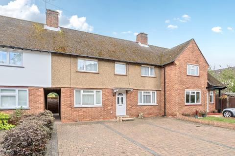 4 bed property, in Mere Road, £700,000