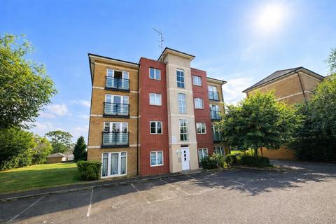2 bed property, in The Parklands, £175,000