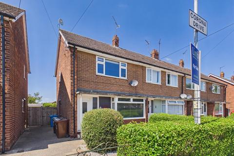 2 bed property, in Corona Drive, £150,000