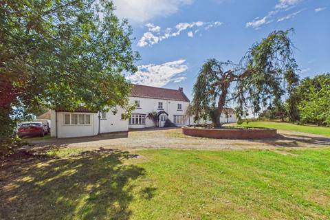 7 bed property, in Manor Farm House, £635,000