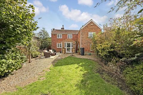 3 bed property, in Stormore, £560,000