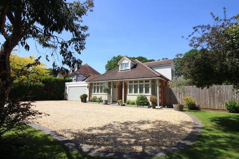 3 bed property, in Grange Road, £899,950