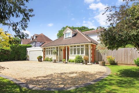 3 bed property, in Grange Road, £850,000