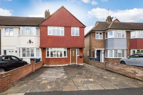 3 bed property, in Kingsbridge Road, £550,000