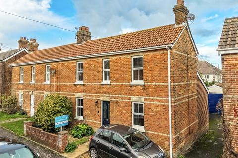 3 bed property, in Spring Gardens, £380,000
