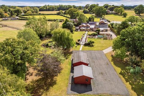 4 bed property, in Mill Road, £800,000