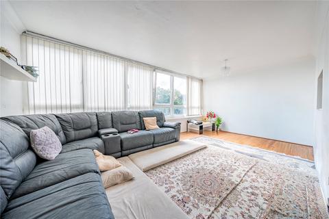 2 bed property, in Ingledew Court, £115,000