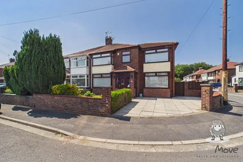 4 bed property, in St. Georges Avenue, £360,000
