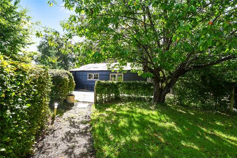 3 bed property, in Rock Road, £825,000