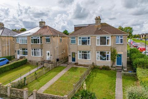 5 bed property, in Mount Road, £535,000