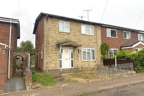 3 bed property, in Clovelly Court, £190,000