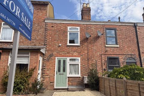 3 bed property, in Gravel Walk, £195,000