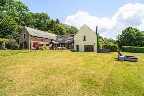 6 bed property, in Chudleigh, £1,350,000