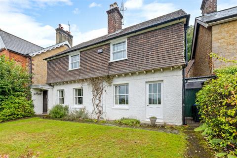 4 bed property, in Wolfs Row, £875,000