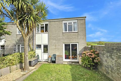 3 bed property, in St. Peters Road, £260,000