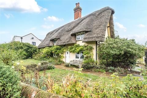 5 bed property, in The Street, £550,000