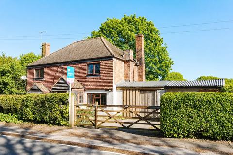 4 bed property, in Newnham Road, £650,000