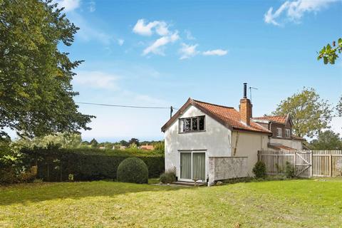 3 bed property, in Mill Lane, £375,000