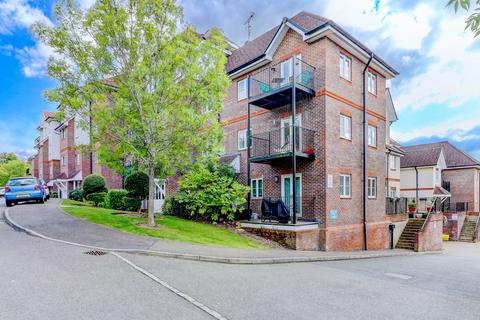 2 bed property, in Freer Crescent, £230,000