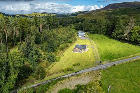 4 bed property, in Building Plot Nr. Rachan, £450,000