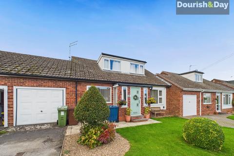 3 bed property, in Elm Drive, £340,000