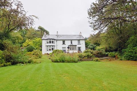 5 bed property, in Werfa House, £495,000