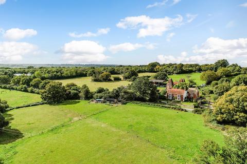 5 bed property, in Hobbs Lane, £1,195,000
