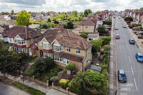 3 bed property, in Clay Hill, £700,000