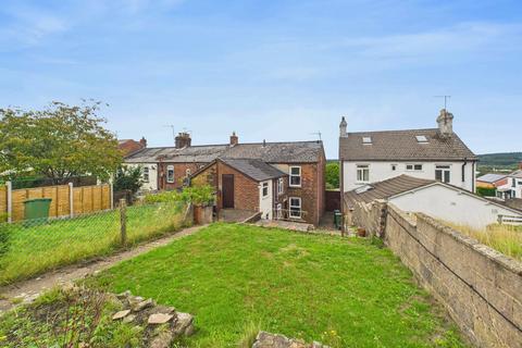 2 bed property, in Church Road, £210,000