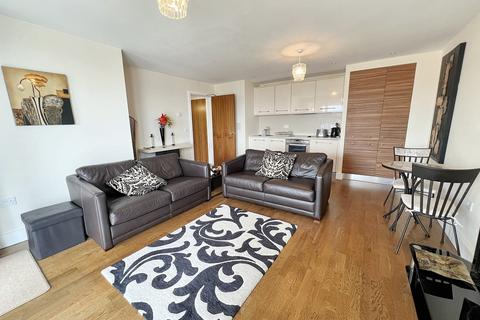 2 bed property, in Vega House, £220,000