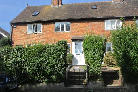 2 bed property, in High Street, £530,000
